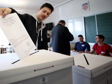 Izbori za EP: Slaba izlaznost Hrvata na birališta, iznimka u jednoj županiji