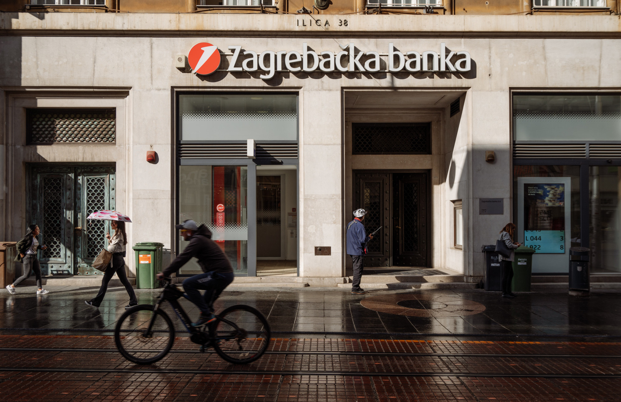 Grupa Zagrebačke banke s 456 milijuna eura dobiti, velik rast rashoda od kamata
