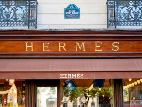 Hermèsova prodaja prkosi trendu usporavanja tržišta luksuza