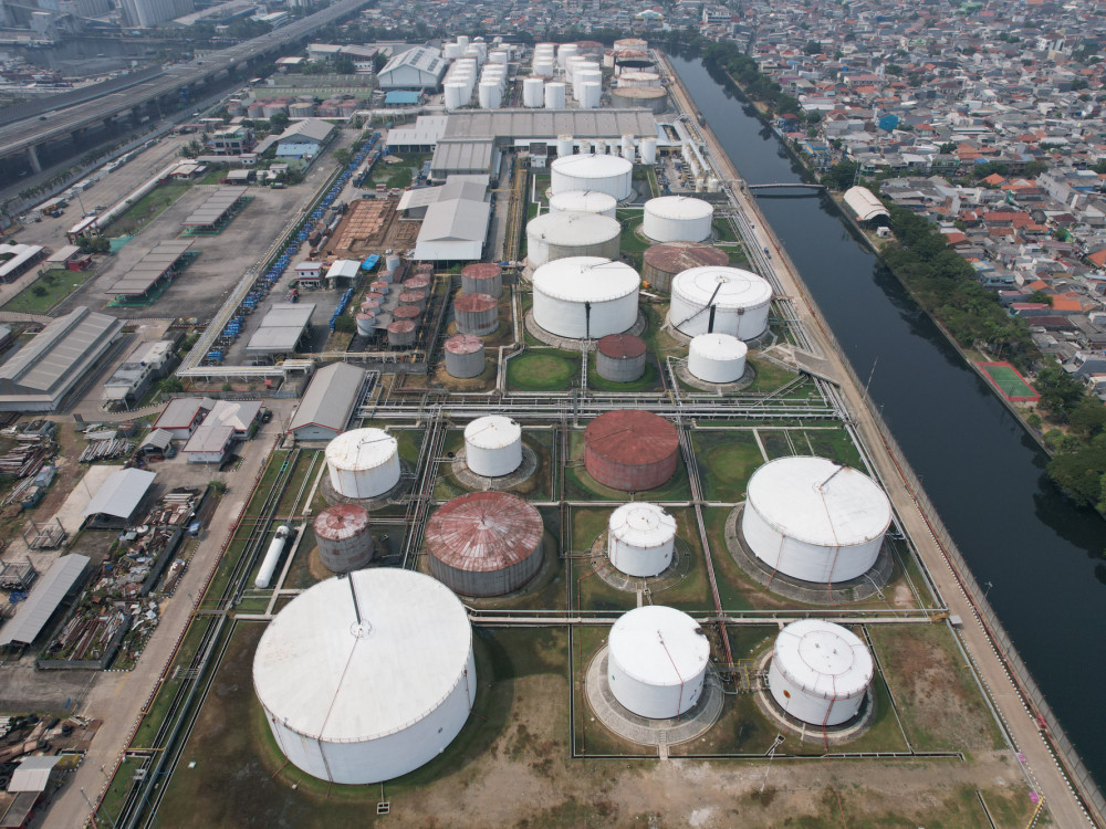 Cijena nafte pada dok rastu zalihe sirove nafte u SAD-u