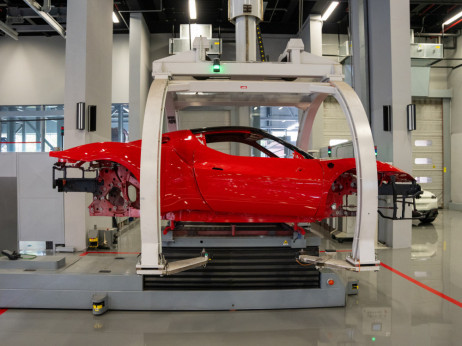 Vodimo vas u prvu Ferrarijevu tvornicu za proizvodnju električnih superautomobila