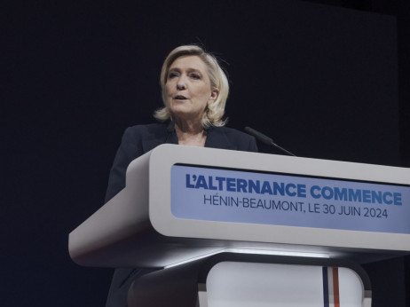Pred Marine Le Pen teška borba za većinu na francuskim izborima