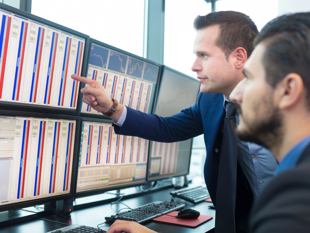 Pregled burze: Dolar se oporavlja, terminski ugovori dionica padaju