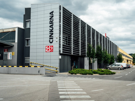 Ljubljanska borza: rdeč dan, najhuje za Cinkarno Celje