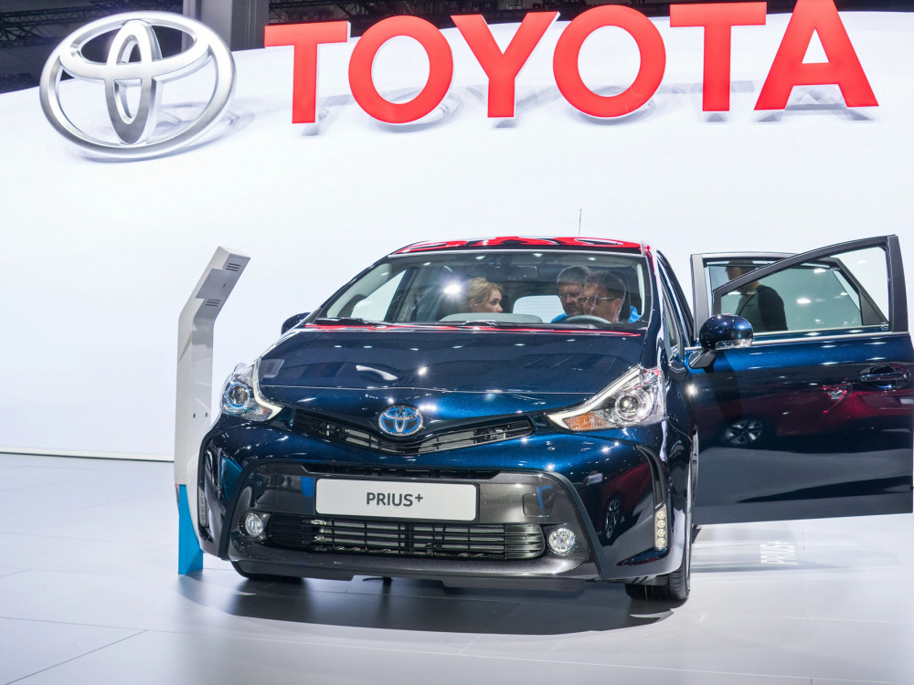 Trgovinske tenzije i jak jen režu Toyotinu dobit