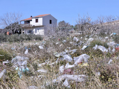 Propali globalni pregovori o plastici, no Hrvatska neočekivano dobiva bitku protiv vrećica