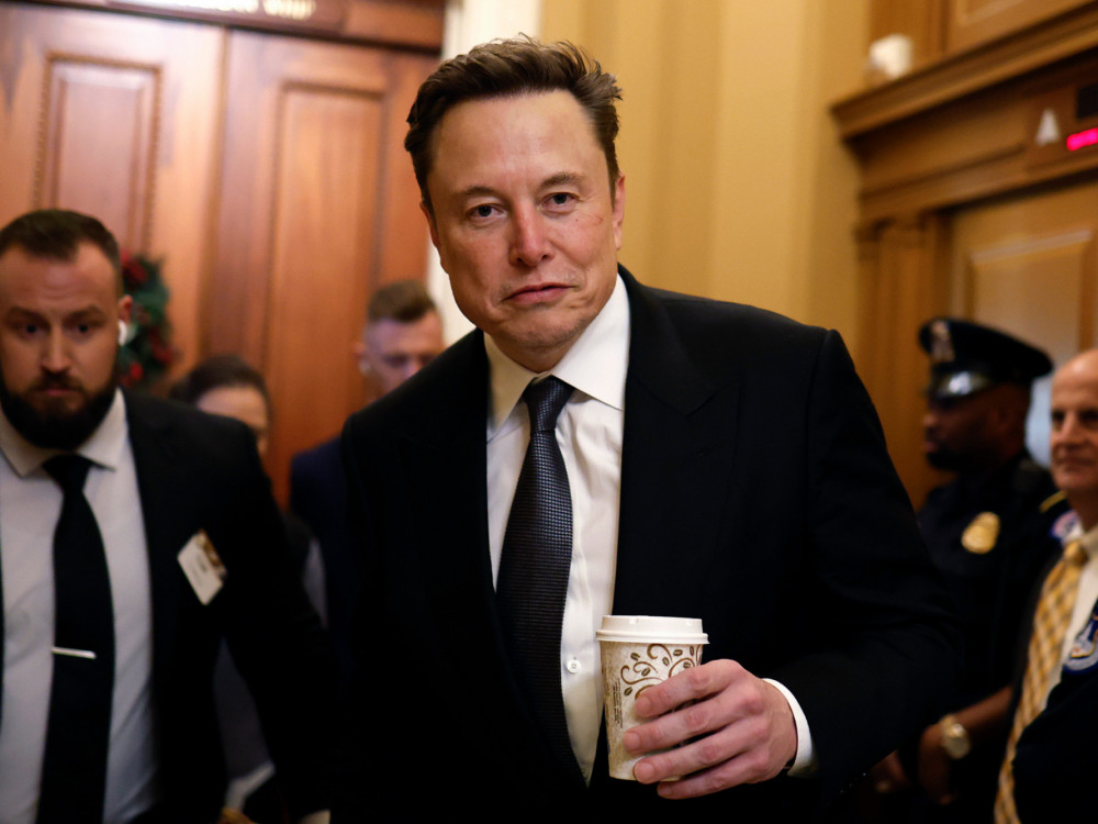 SAD optužuje Muska da je za milijune zakinuo dioničare Twittera