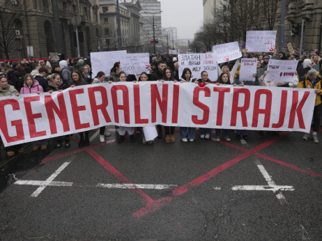 Prosvjedi u Srbiji šire se, studentima se pridružili liječnici i suci