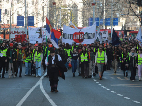 Prosvjed u Srbiji ne jenjava, Studenti blokiraju Autokomandu