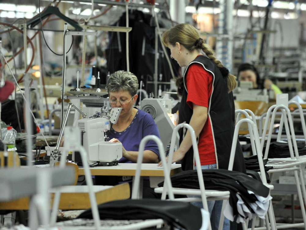 Hrvatice rade više, a zarađuju manje – i zato cijelo gospodarstvo plaća cijenu