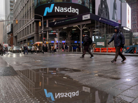 Upozorenja o AI balonu uzimaju danak - investitori počeli rasprodavati Nasdaq ETF-ove