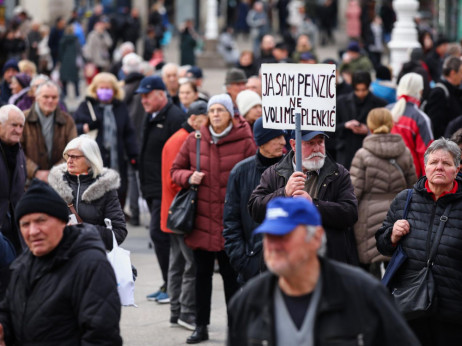 Hrvati sve mizerniji; Slovenci, Srbi i Bosanci (sve) sretniji od nas