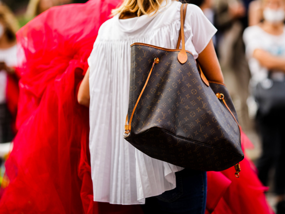 Udar na luksuz – Louis Vuitton poskupio, Gucciju pada prodaja