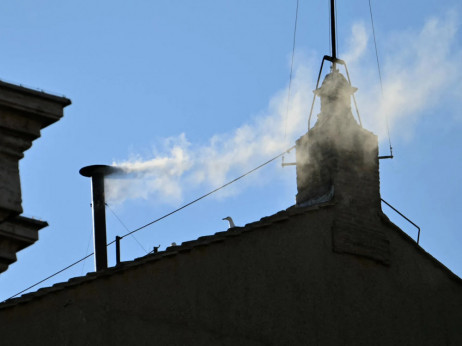 LIVE Izabran novi papa, uskoro izlazi na balkon