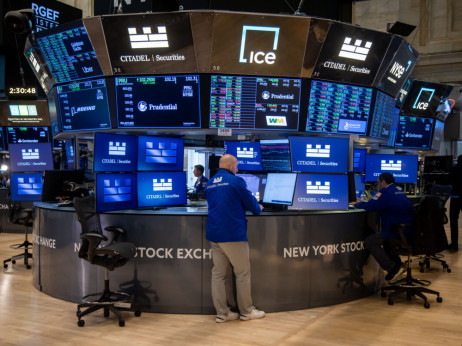 Wall Street oprezan, 'mali' ulagači ne odustaju – tko je u pravu?