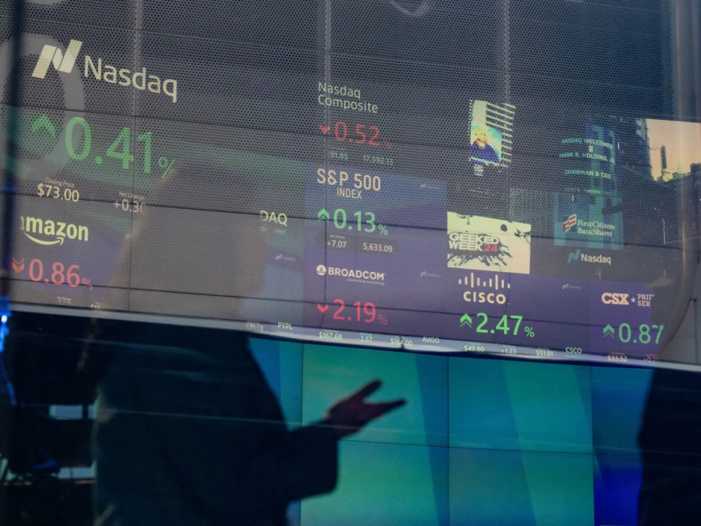 Burzovni pregled: Bitcoin do novog rekorda, Wall Street u crvenom, cijena zlata raste