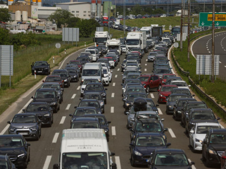 Usprkos sve većem broju automobila, regija i dalje ispod EU prosjeka - pet stvari za početak dana