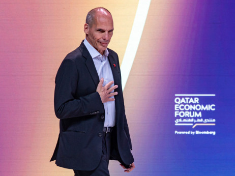 Yanis Varoufakis – Jesmo li svi digitalni kmetovi gospodara oblaka?