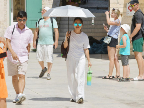 Kufner Ircima, Žito ulagačima, turisti na obalu, cijene u nebesa