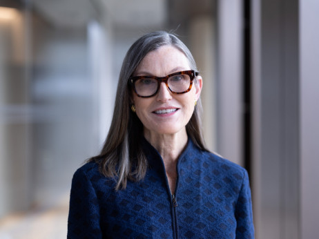 Cathie Wood snažno zakoračila u umjetnu inteligenciju - Ark Invest drastično smanjio izloženost bitcoinu