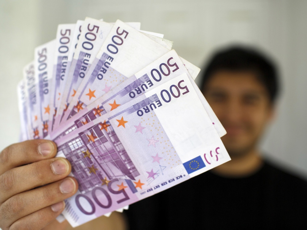 Euro pada, presudio mu trgovinski sporazum