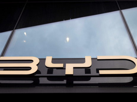 BYD jednim upitnim potezom srušio cijenu dionice za 30 posto