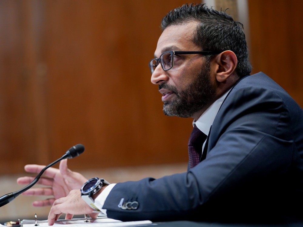 Kako influenceri kroje tržište? Direktor FBI-a pohvalio krafne - dionica nagla skočila. Pa pala.