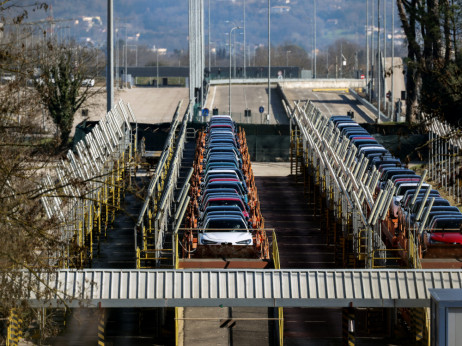 Turbulentna godina za proizvođače automobila: Promjene šefova, pad prodaje i globalni šokovi