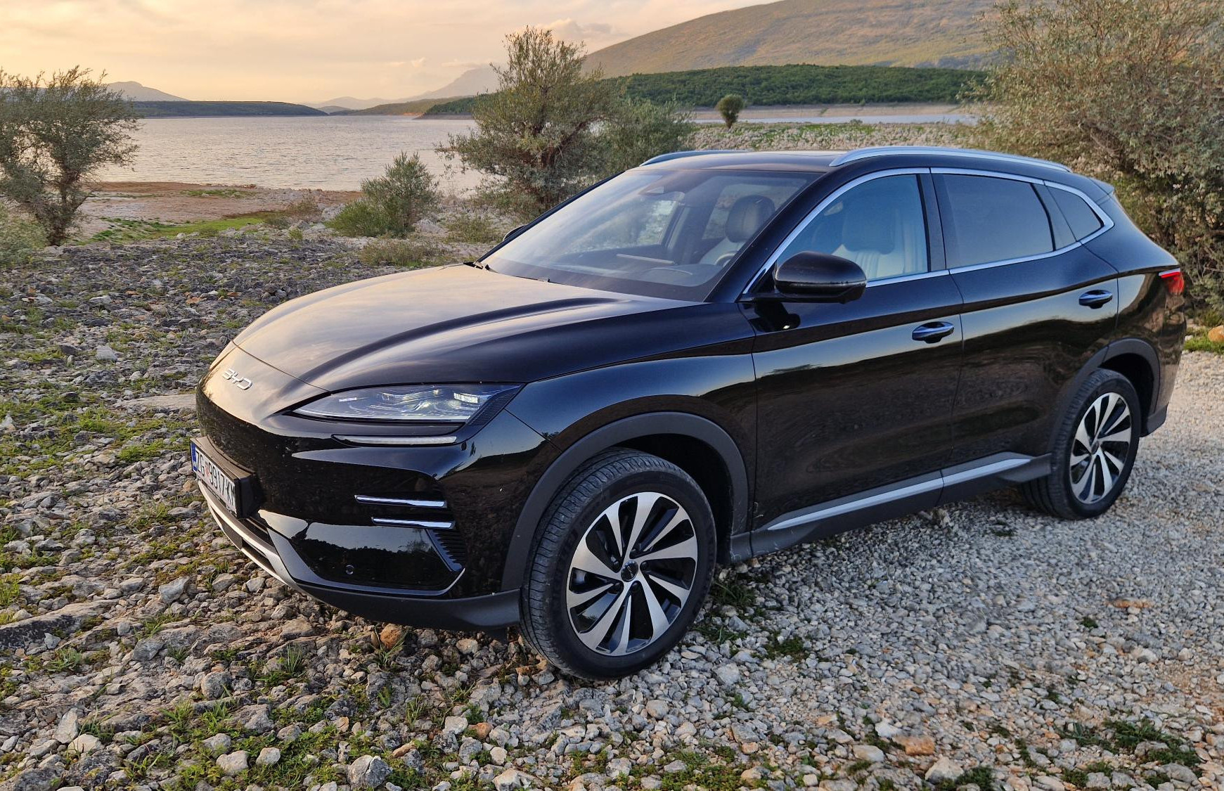 Od Zagreba do Zadra s BYD Seal U-om - pravi test obiteljskog električnog SUV-a