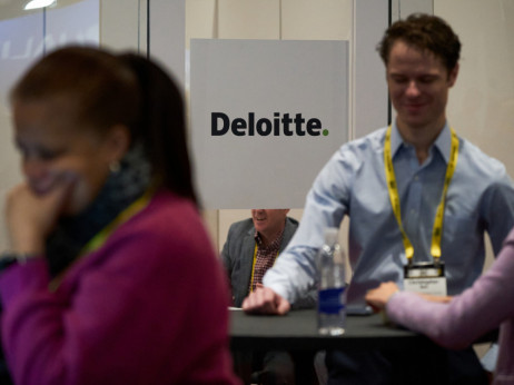 Deloitteov AI fijasko: Povrat novca nakon izvješća punog 'halucinacija'
