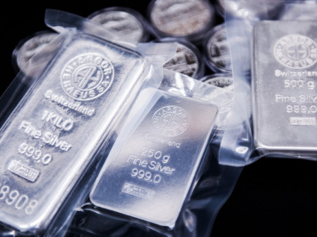 Padaju novi rekordi, evo što potiče nagli rast cijena srebra
