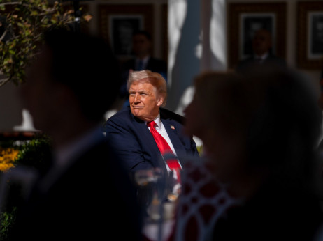 Trump prekida sve trgovinske pregovore s Kanadom zbog političkog oglasa
