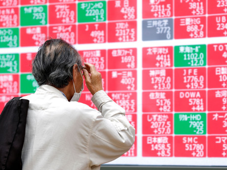 Jen ostaje slab, a carry trade cvjeta. Pitanje je - do kad?