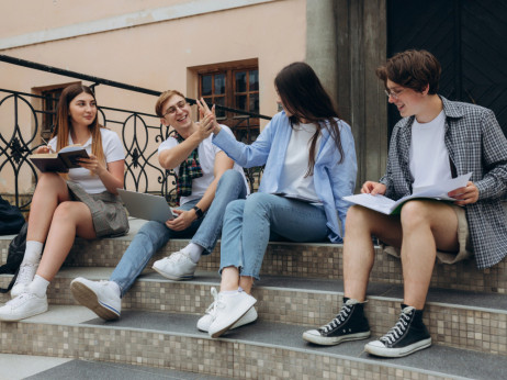 Povrat poreza za mlade - Država časti novcem lokalne samouprave