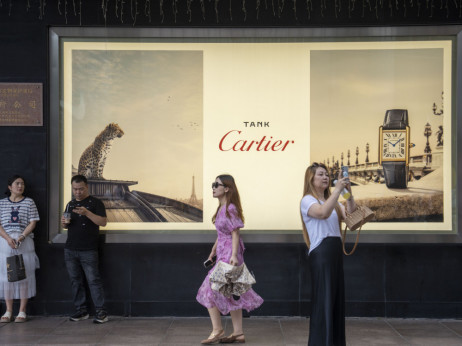 Tržište luksuzne robe trebalo bi se vratiti na rast 2026. godine, predviđa Bain