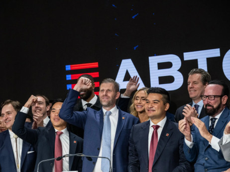 Trumpovi kripto projekti tonu, a s njima i povjerenje u tržište