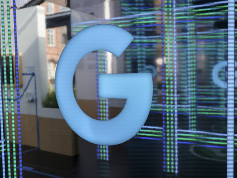 Ambiciozno zaduživanje Alphabeta: Tehnološki div izdaje 100-godišnje obveznice