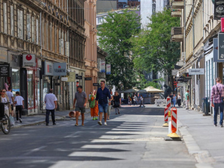 Hrvatska plaća premiju građanima, a propušta jeftinije zaduživanje