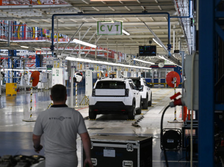Kriza autoindustrije: Kako burzovni šakali urušavaju Volkswagen i Stellantis