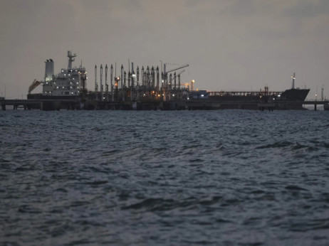 Trump: 'Venezuela će poslati SAD-u naftu u vrijednosti do 2,8 milijardi dolara'