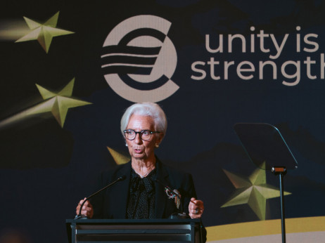 Velike središnje banke izrazile potporu šefu Feda Powellu u njegovom sukobu s Trumpom