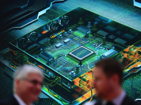 SAD grade zatvoreni AI savez protiv Kine  – ostaje li EU bez mesta za stolom?