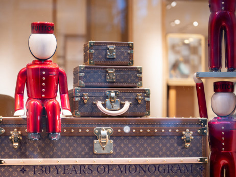 Инвеститорите во луксузни акции се подготвуваат за тешка сезона на извештаи