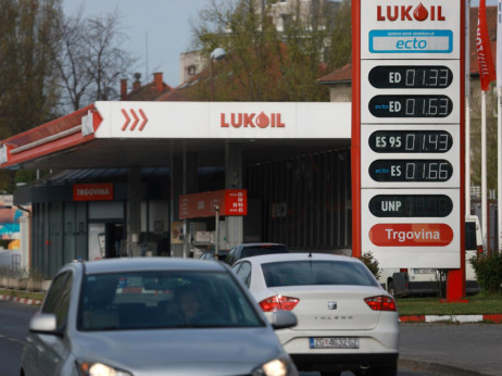 Carlyle preuzima međunarodno poslovanje Lukoila s 45 benzinskih stanica i veleprodajom u Hrvatskoj