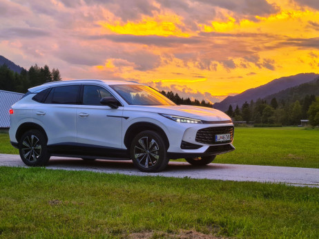 MG HS test: mogu li Kinezi konkurirati europskoj eliti čak i s hibridima?