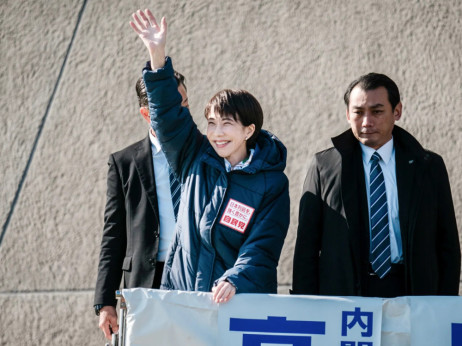 Очекуваната победа на Такаичи ги крева јапонските акции, но ги слабее јенот и обврзниците