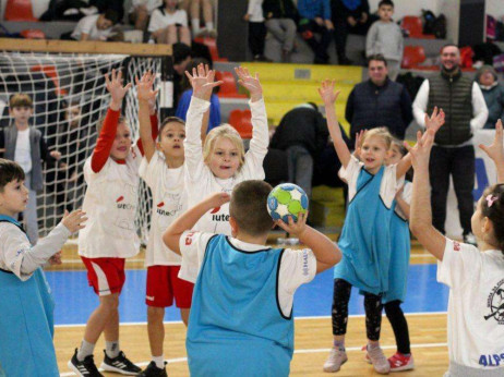 „Евтин“ почеток, скап пат - колку чинат македонските спортски школи за деца?
