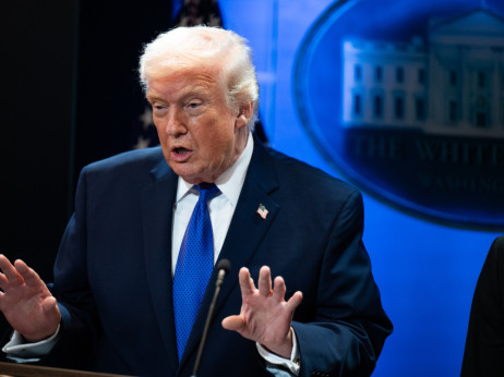 Nove Trumpove carine stupile na snagu, najavljuje rast na 15 posto