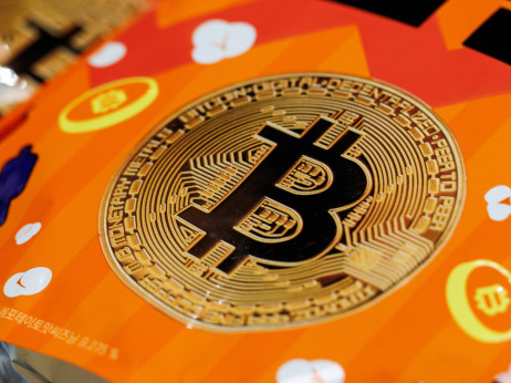 Bitcoin oslablio dok nafta zbog sukoba s Iranom ponovno prelazi 100 dolara