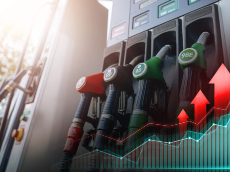 Država puštanjem zaliha od 35 tisuća tona dizela 'kupuje' par dana potrošnje. Prijete li Hrvatskoj mjere štednje?